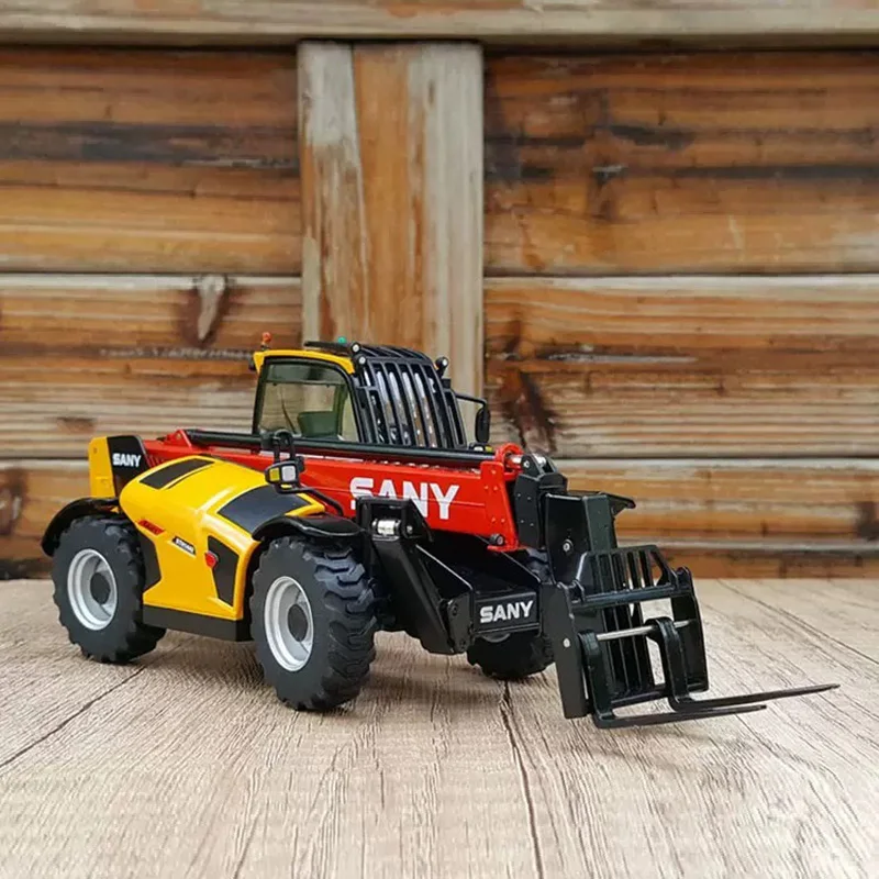 1:35 Scale SANY STH1440 Forklift Loader Model 2 1:35 Scale SANY STH1440 Forklift Loader Model - Image 2