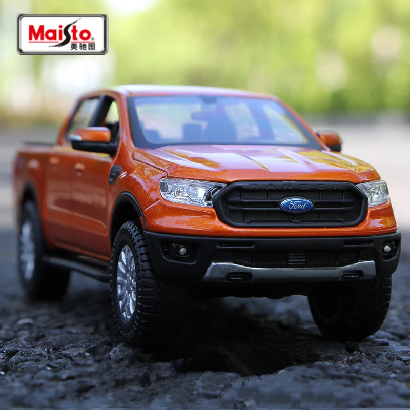 2019 Ford Ranger Diecast Model in Blue 5 2019 Ford Ranger Diecast Model in Blue - Image 5