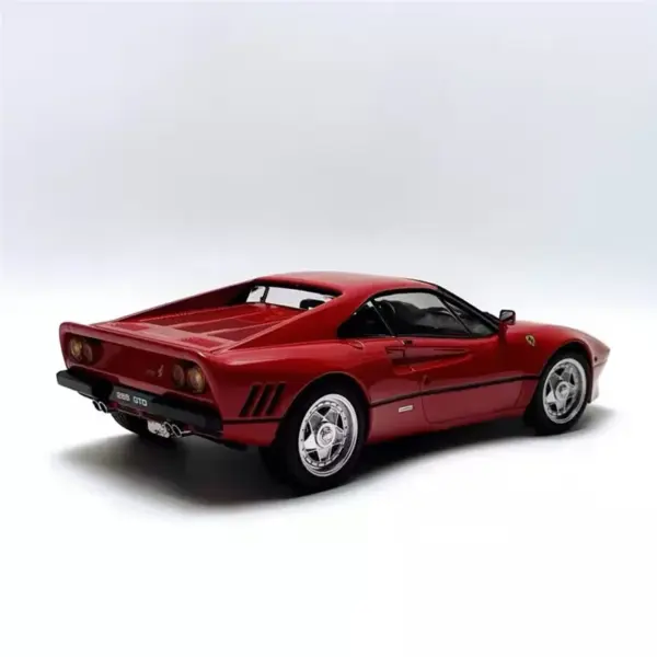 1:18 Scale Diecast Ferrari 288 GTO Model - Image 4