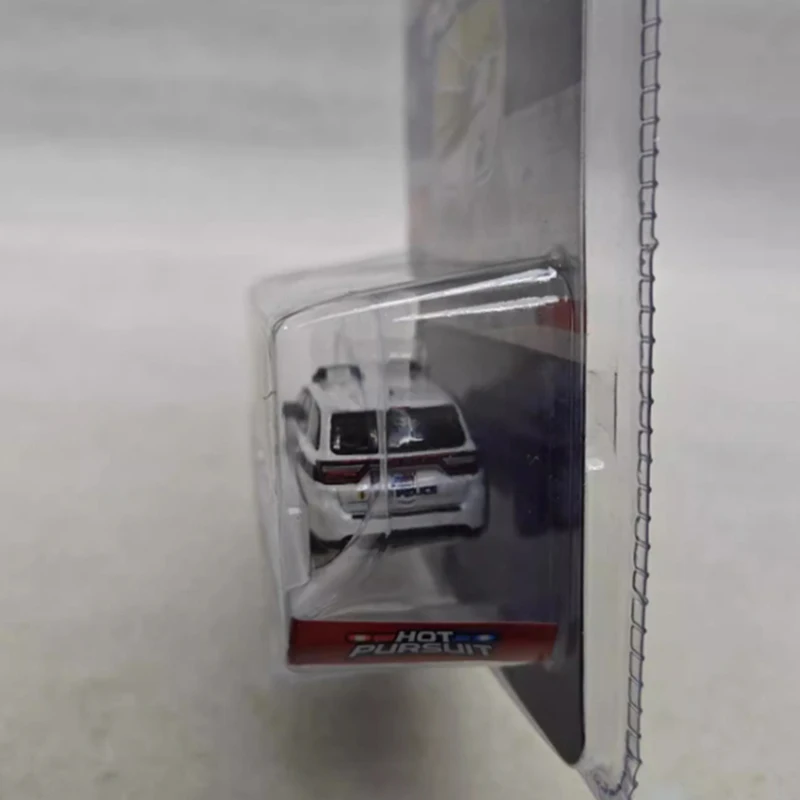 1:64 Scale 2018 Dodge Durango Police Model 5 1:64 Scale 2018 Dodge Durango Police Model - Image 5