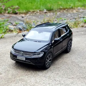 Volkswagen Tiguan L 1:32 Diecast Model SUV 13 S0d052b31ad8843a5816dbeb5b41bd5bfp 2