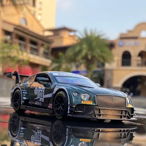 1:32 Scale Bentley Continental GT3 Diecast Model - Image 3