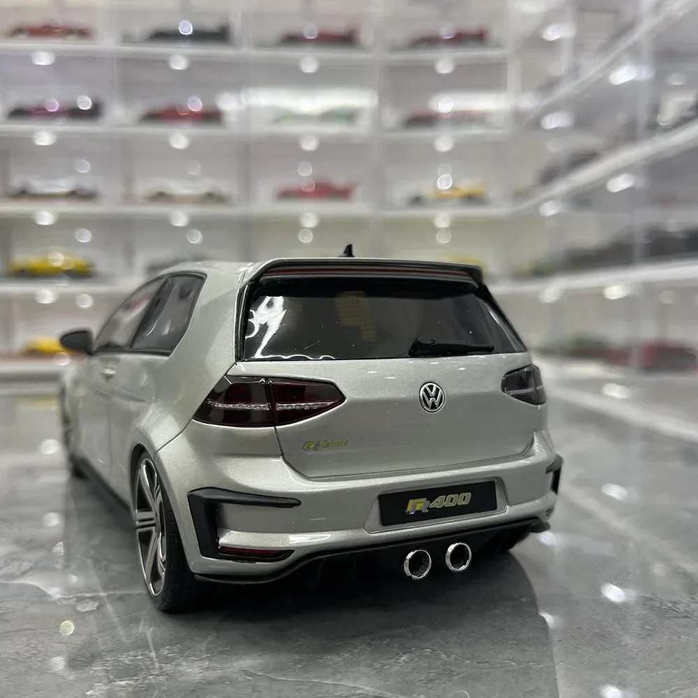 Volkswagen Golf 7 A7 R400 1:18 Scale Model 3 Volkswagen Golf 7 A7 R400 1:18 Scale Model - Image 3