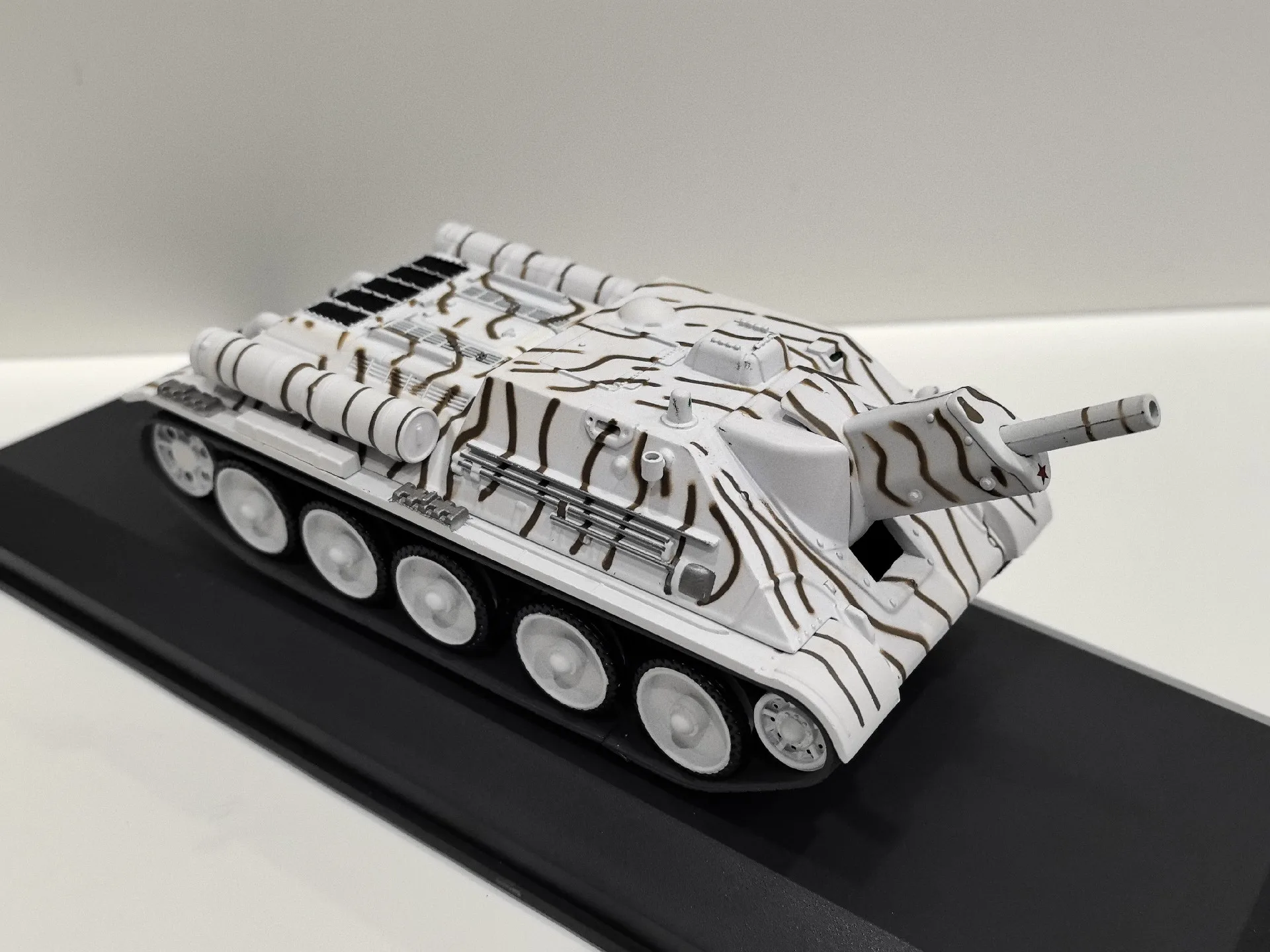 Diecast IXO 1/43 SU 122 1943 Tank Model 3 Diecast IXO 1/43 SU 122 1943 Tank Model - Image 3