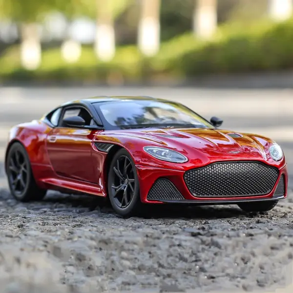 1:24 Scale Aston Martin DBS Superleggera Model - Image 5