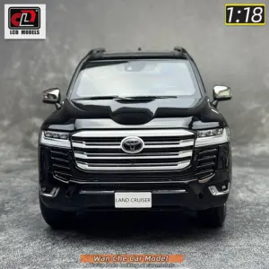 Toyota Land Cruiser LC300 ZX Diecast Model 1/18 33 S120c0410b5a34df18f5aca436454659by
