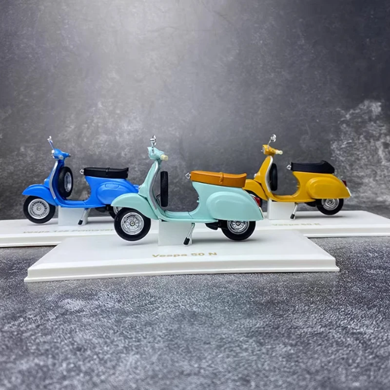 NOREV 1/18 Scale 1968 Vespa Model 50N 2 NOREV 1/18 Scale 1968 Vespa Model 50N - Image 2