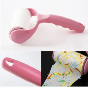 Dual-Purpose Lint Roller with Secret Compartment 12 S13c9f30381f841b3876e22e906598ef1A