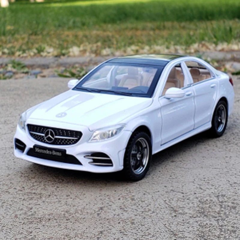 1/32 Mercedes-Benz C-Class Diecast Model Car 7 1/32 Mercedes-Benz C-Class Diecast Model Car - Image 7