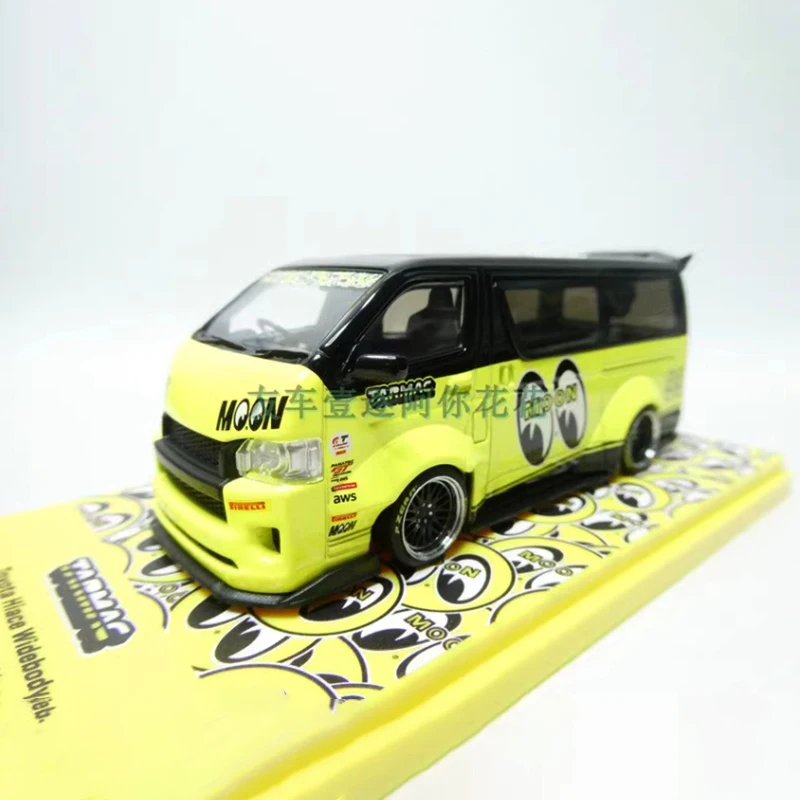TARMAC WORKS 1:43 Toyota Hiace Van Diecast Set 4 TARMAC WORKS 1:43 Toyota Hiace Van Diecast Set - Image 4