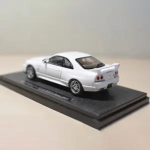Ebbro 1:43 Scale Nissan Skyline GT-R R33 V-Spec 8 S169948937c7f4a06926fb067aacbe490D
