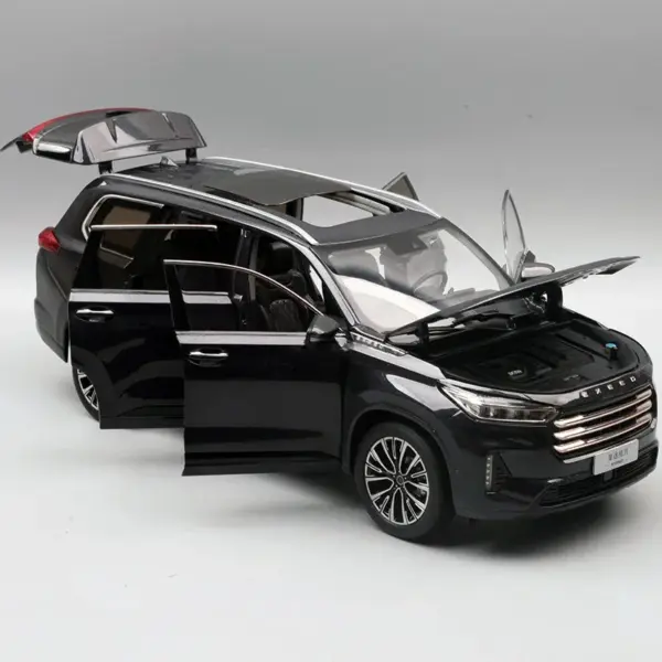 Chery EXEED VX 2022 Diecast Model 1:18 Scale - Image 3