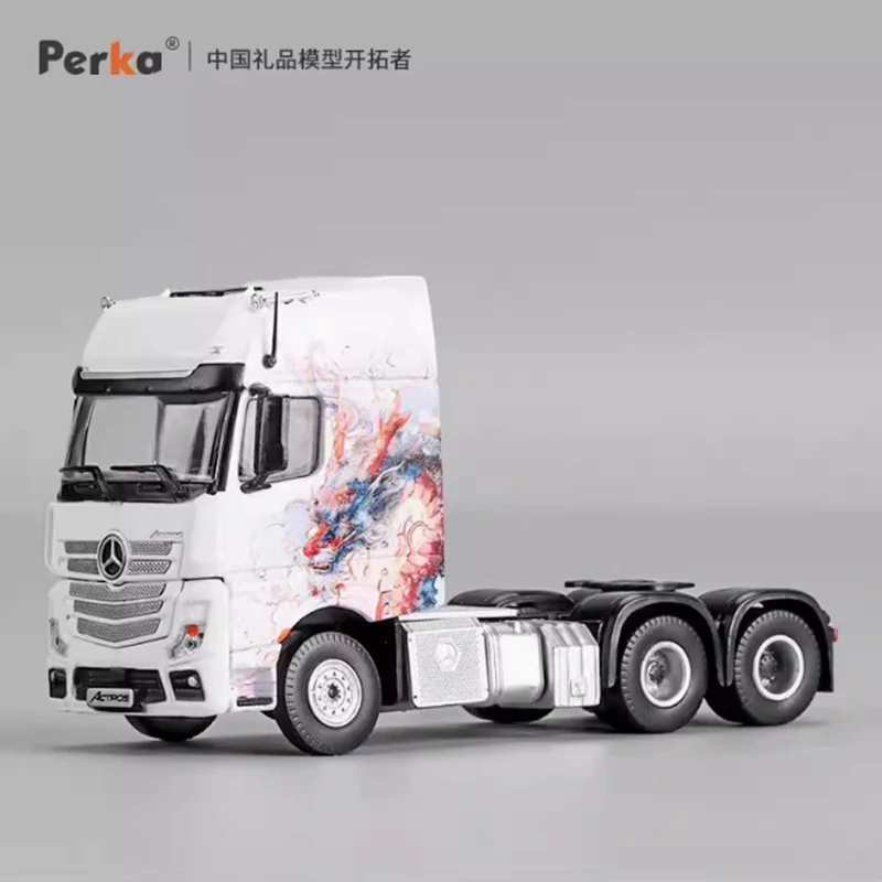 Perka 1:64 Alloy Truck Head Model Ornament 5 Perka 1:64 Alloy Truck Head Model Ornament - Image 5