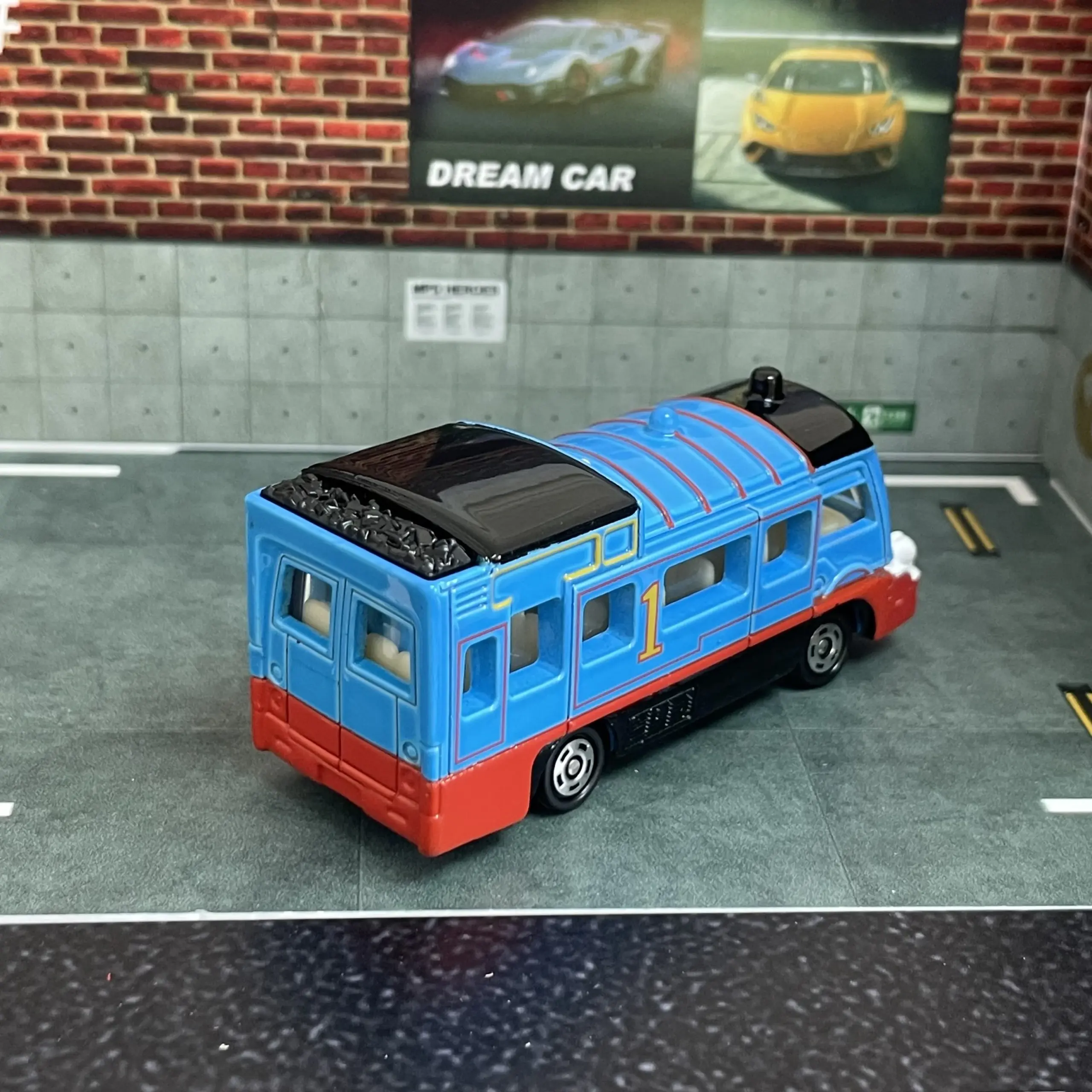 Takara Tomy Dream Tomica No.156 Thomas Bus 2 Takara Tomy Dream Tomica No.156 Thomas Bus - Image 2