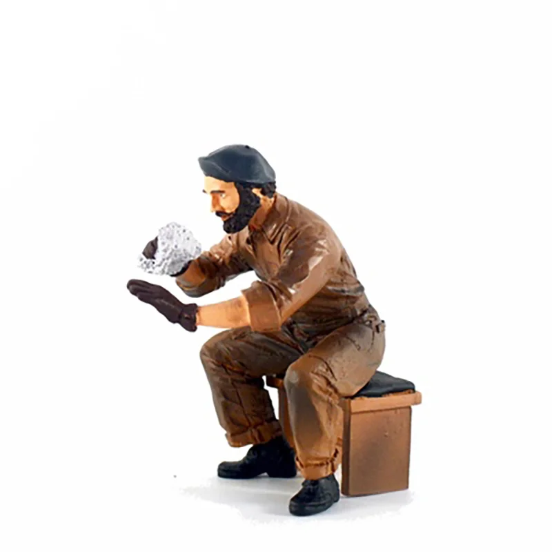 Car Scene Miniature Repairman Figure 1:18 Scale 7 Car Scene Miniature Repairman Figure 1:18 Scale - Image 7