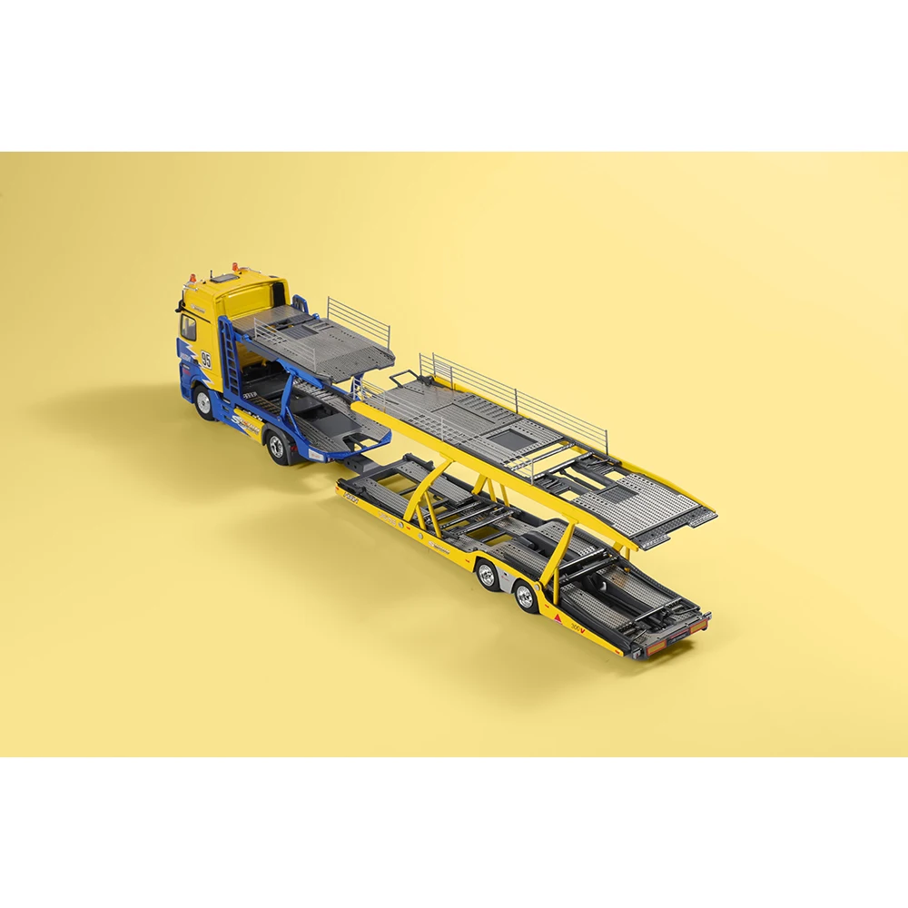 DCT 1:64 Scale Actros Gigaspace Model Truck Set 5 DCT 1:64 Scale Actros Gigaspace Model Truck Set - Image 5