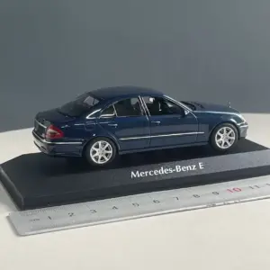 Mercedes-Benz E-Class W211 2006 Die-Cast Model 10 S1cd93a8ab9334f19adcf948e250b7604u