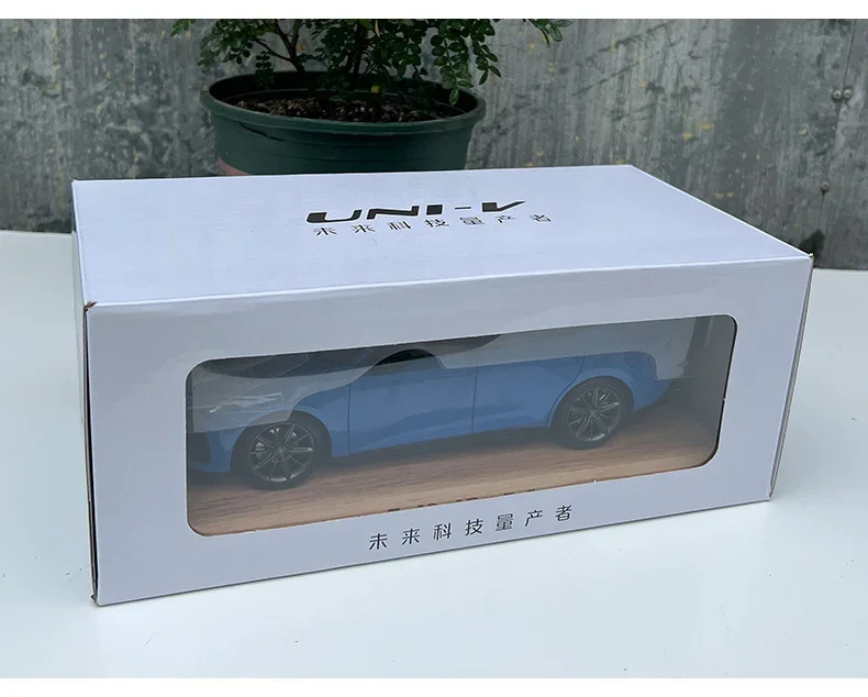Diecast 1:18 Changan 2022 UNI-V Model Car 5 Diecast 1:18 Changan 2022 UNI-V Model Car - Image 5