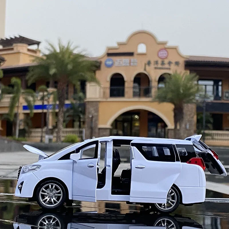1:32 Scale Diecast Toyota Alphard Model Car 4 1:32 Scale Diecast Toyota Alphard Model Car - Image 4