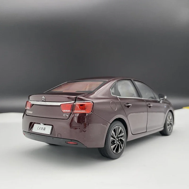 CITROEN C4 1:18 Scale Diecast Model Car 4 CITROEN C4 1:18 Scale Diecast Model Car - Image 4