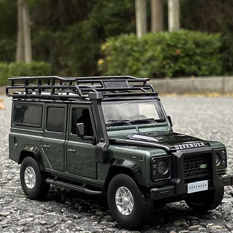 1:32 Scale Orange Land Rover Defender Model 14 1:32 Scale Orange Land Rover Defender Model - Image 14