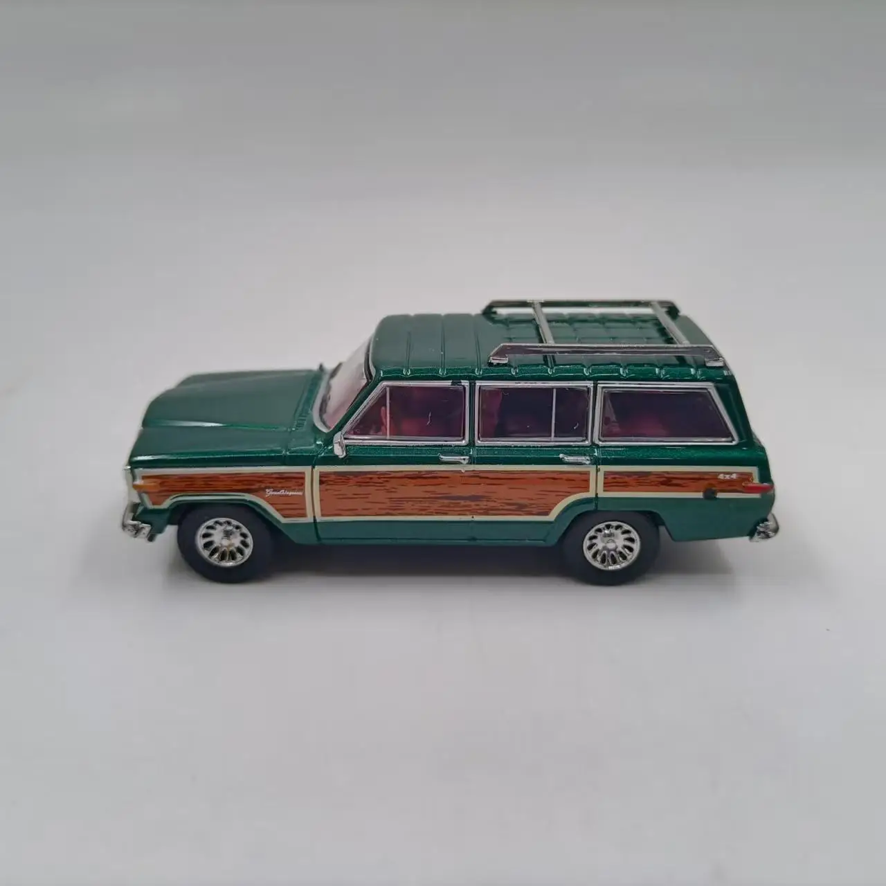 1/64 Scale Muwanzhi Wagoneer SUV Model 5 1/64 Scale Muwanzhi Wagoneer SUV Model - Image 5