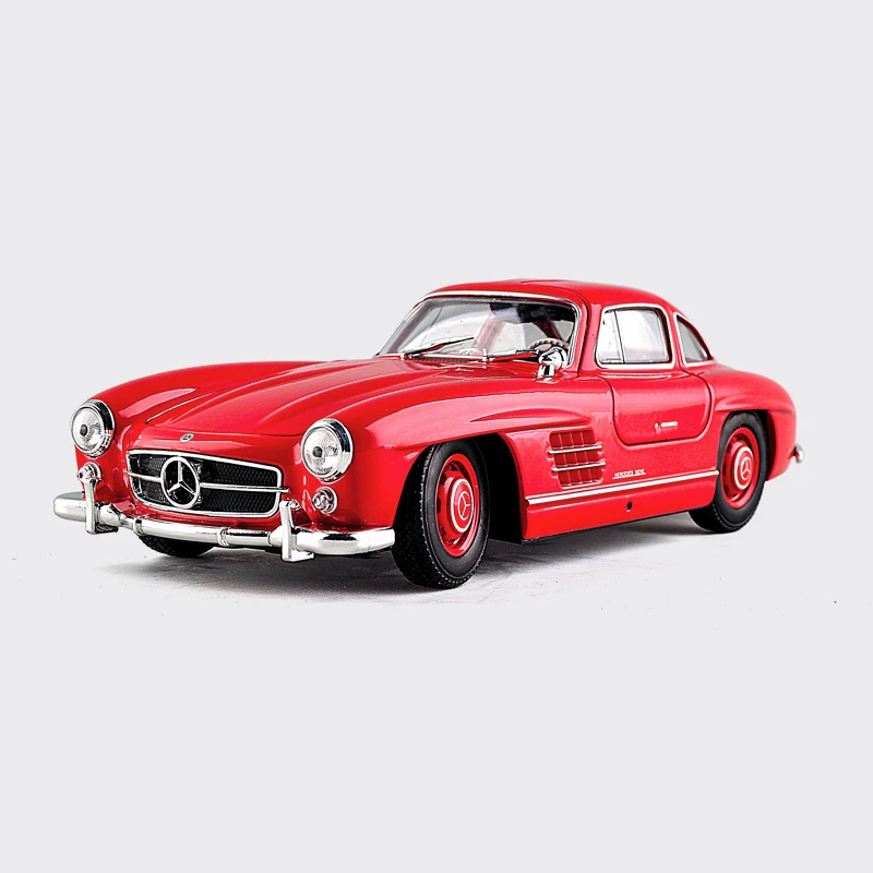 Mercedes-Benz 300SL 1:24 Diecast Model Car 5 Mercedes-Benz 300SL 1:24 Diecast Model Car - Image 5