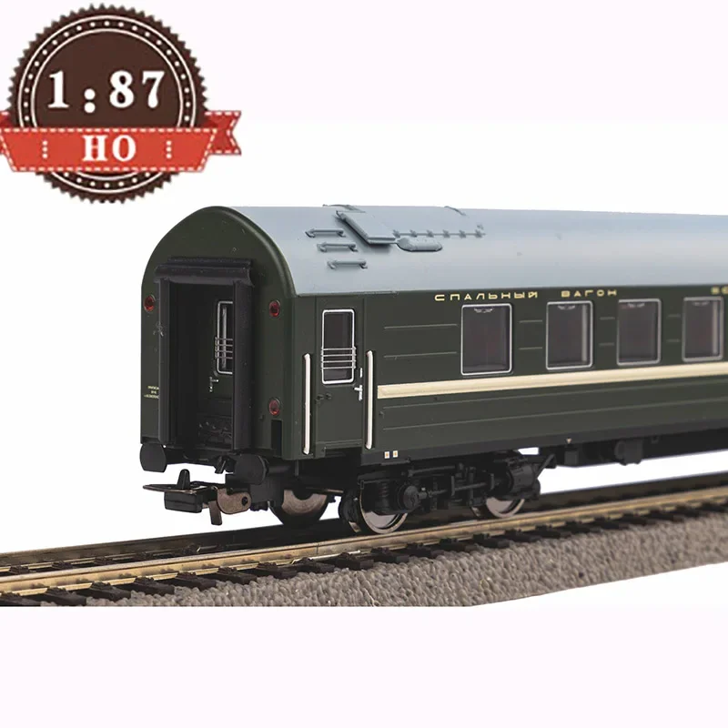 PIKO HO Scale 1/87 Russian Passenger Carriage 3 PIKO HO Scale 1/87 Russian Passenger Carriage - Image 3
