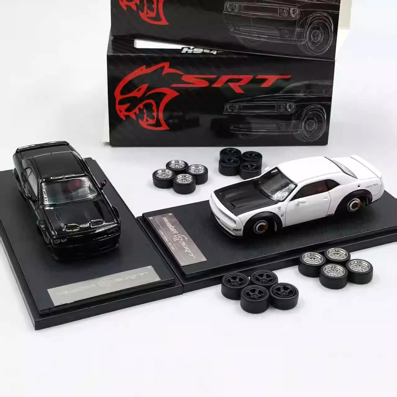 1:64 Black Challenger SRT Hellcat Diecast Model 4 1:64 Black Challenger SRT Hellcat Diecast Model - Image 4
