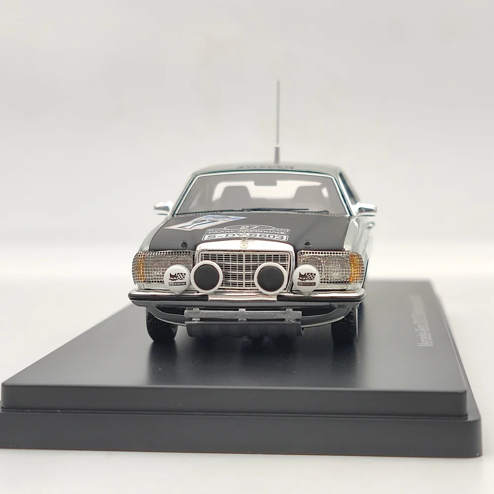1980 Mercedes-Benz 280 CE Scale Model Car 4 1980 Mercedes-Benz 280 CE Scale Model Car - Image 4