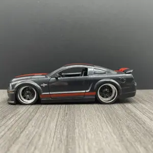 1:24 Ford Mustang Shelby GT500KR Diecast Model 9 S287ef95b24ab4231b187bb305ed85fa7l