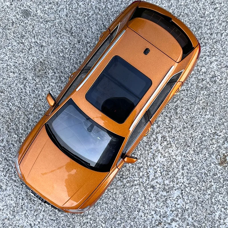 1:18 Alloy Diecast Q3 Off-road SUV Model Car 4 1:18 Alloy Diecast Q3 Off-road SUV Model Car - Image 4