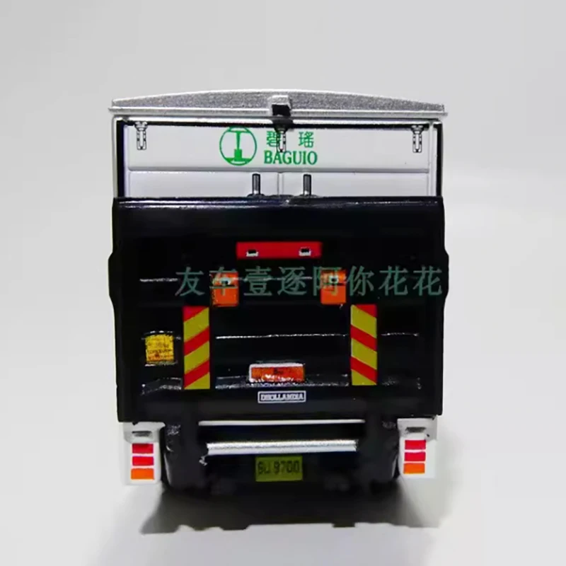 1/64 Scale ISUZU N Series Van Model 6 1/64 Scale ISUZU N Series Van Model - Image 6