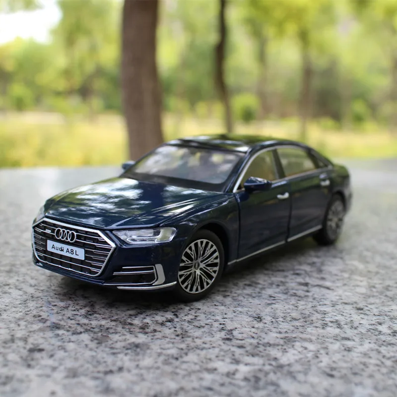 1:32 Scale Audi A8L Diecast Model Car 3 1:32 Scale Audi A8L Diecast Model Car - Image 3
