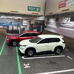 TOMY Nissan X-Trail SUV Diecast Model Car 8 S29e5003dcdca4216ac1568f7b1b841cfO