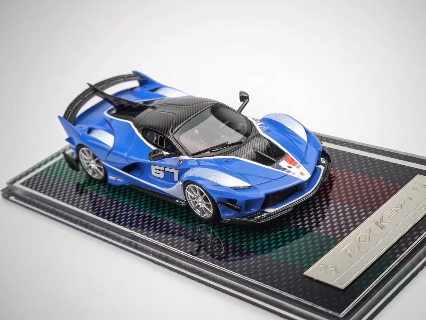 Limited Edition FXX-K-EVO 1:64 Scale Model 10 Limited Edition FXX-K-EVO 1:64 Scale Model - Image 10