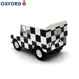 1:76 Scale Land Rover Desert Rescue Model 11 S2b8b4ae6a03e4f6ca426adb85f30709bt