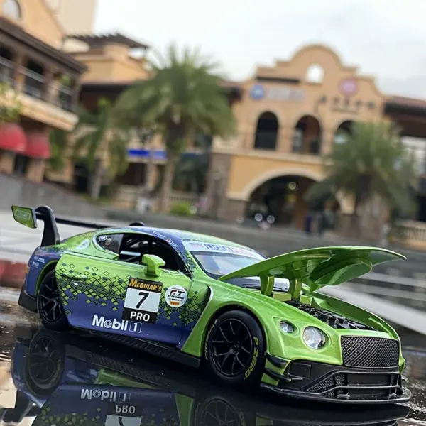1:32 Scale Bentley Continental GT3 Diecast Model - Image 10