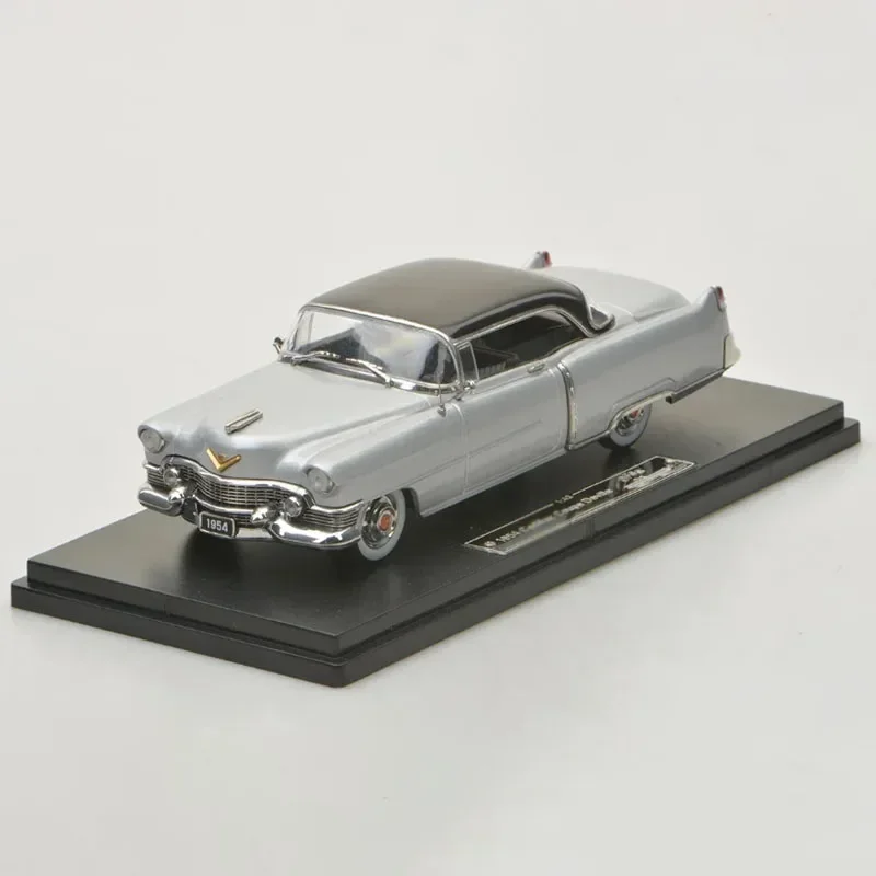 1954 Cadillac Coupe Deville Diecast Model Car 4 1954 Cadillac Coupe Deville Diecast Model Car - Image 4