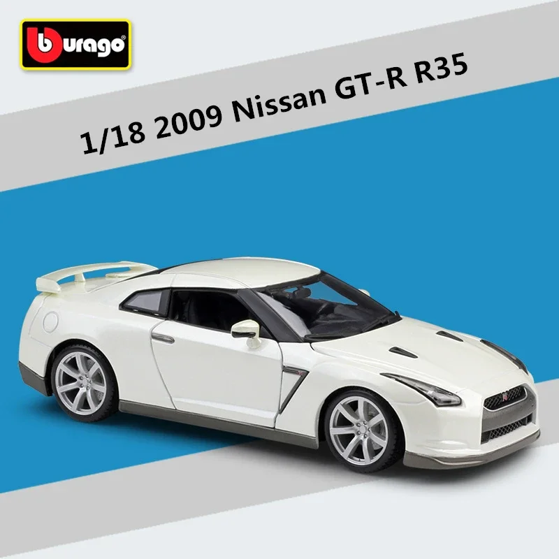 1:18 Scale Metallic Silver 2009 Nissan GT-R R35 Model 4 1:18 Scale Metallic Silver 2009 Nissan GT-R R35 Model - Image 4