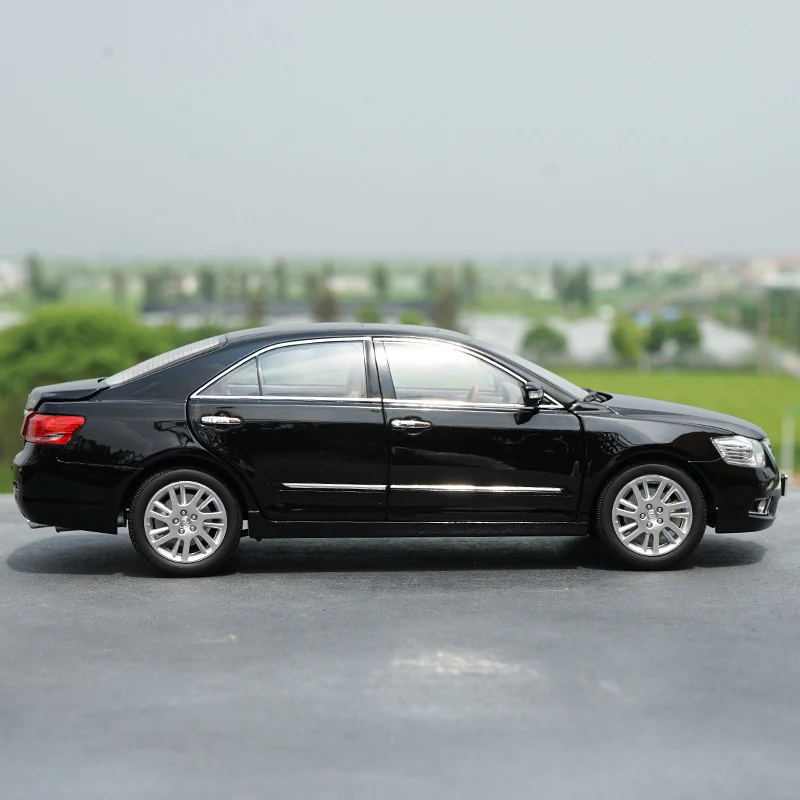 1:18 Scale GAC Toyota Camry 2008 Die-cast Model 6 1:18 Scale GAC Toyota Camry 2008 Die-cast Model - Image 6