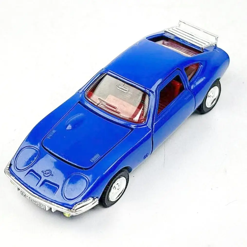 Dinky Toys 1:43 Opel GT 1900 Diecast Model 4 Dinky Toys 1:43 Opel GT 1900 Diecast Model - Image 4