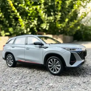 Die-Cast 1:18 Changan CS75 Plus SUV Model 10 S31af7cc051e44397aed03d79f743da35d