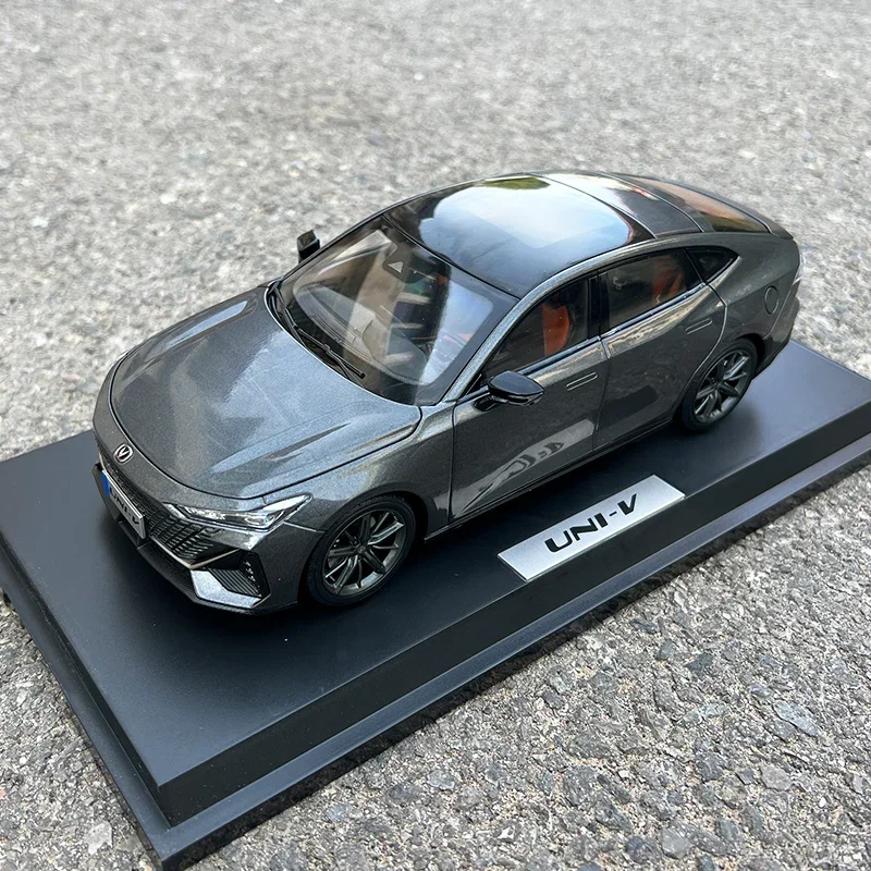 Diecast 1:18 Changan 2022 UNI-V Model Car 3 Diecast 1:18 Changan 2022 UNI-V Model Car - Image 3