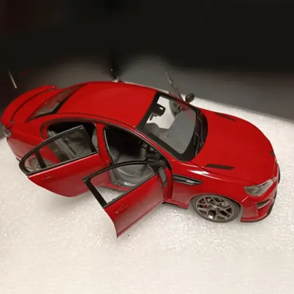 1:18 Scale Holden HSV GTSR Diecast Model Red - Image 5