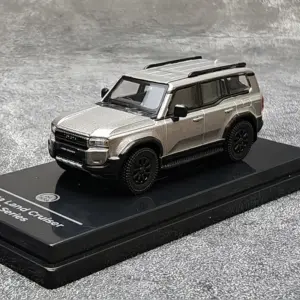 Toyota Land Cruiser Prado LC250 1:64 Diecast Model 9 S344e2360d47d4713b954631ff908c1e2J
