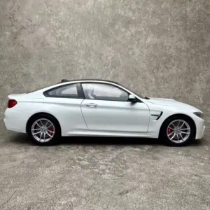 Diecast 1/18 BMW M4 Model Car Set 11 S346de360dda3471e863eaf83eedcd88d0