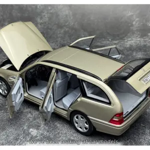 1/18 Scale Benz C-Class T-Model Diecast Model 32 S347b34cd12a54e7183fd28c7f780c38cC