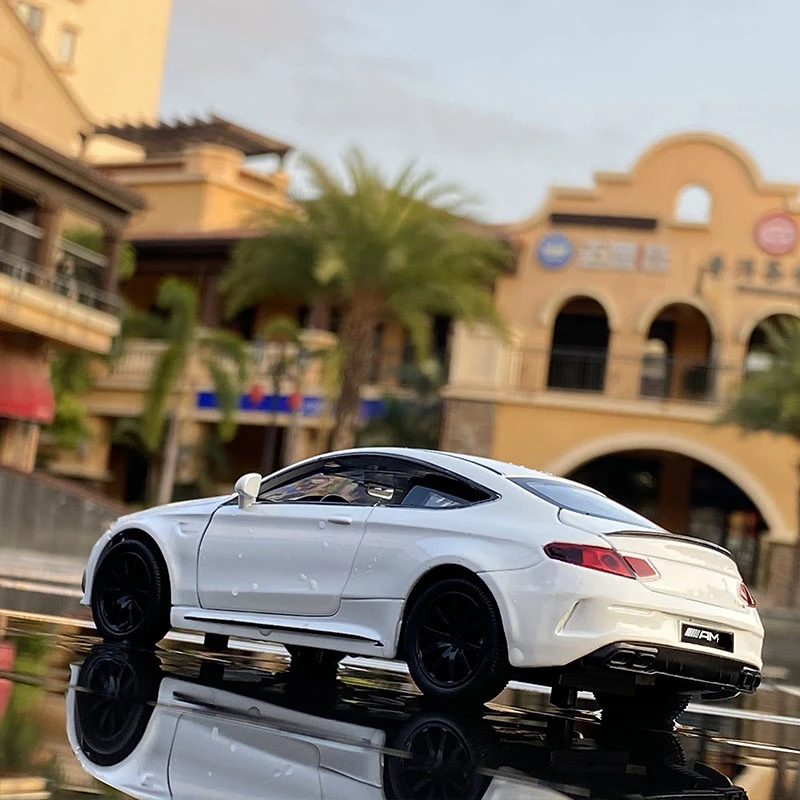 1:32 Mercedes AMG C63S Coupe Diecast Model 6 1:32 Mercedes AMG C63S Coupe Diecast Model - Image 6