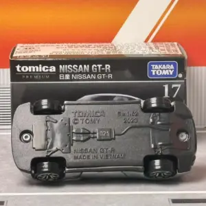 TAKARA TOMY 1:64 Nissan GT-R Diecast Model 9 S356715a8fa834d949e0c0c7910637e85X